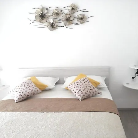 In Hvar With Sea View, Balcony, Air Conditioning, Wi-fi بيت ضيافة *