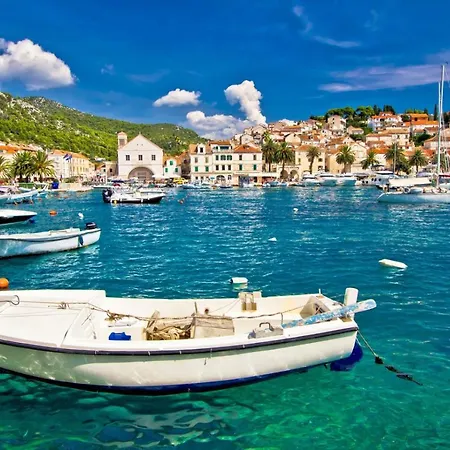 Guest house In Hvar With Sea View, Balcony, Air Conditioning, Wi-fi